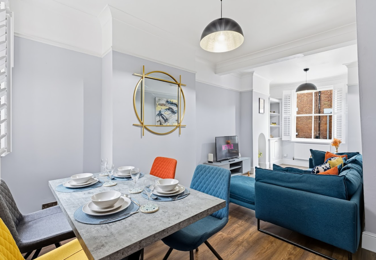 11 Steele Street Living Room